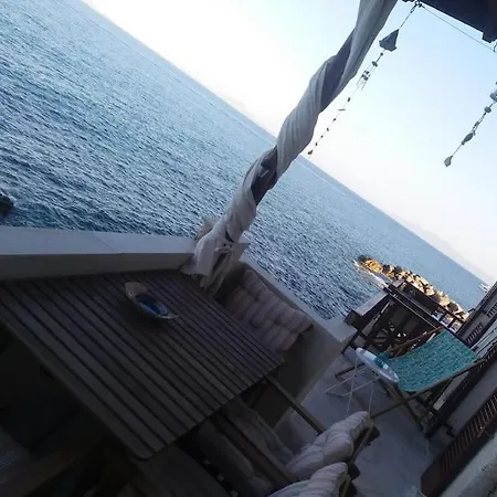Antonis House By The Sea Apartment